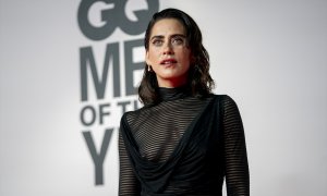 La actriz María León en el photocall de la gala de premios Hombres del Año, en Madrid, a 30 de noviembre de 2023.