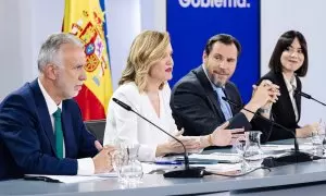 El ministro de Política Territorial y Memoria Democrática, Ángel Víctor Torres; la ministra de Educación y Formación Profesional y Deportes, y portavoz del Gobierno, Pilar Alegría; el ministro de Transportes y Movilidad Sostenible, Óscar Puente, y la mini