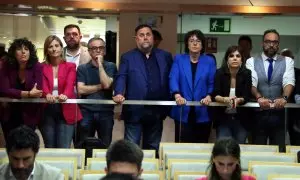 Oriol Junqueras i altres membres del partit seguint la compareixença de Pere Aragonès.