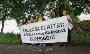 Vecinas de Palas de Rei, frente a las parcelas donde Greenfiber quiere instalar una fábrica de celulosa.