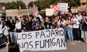 Participantes de la manifestación "antipajarista" celebrada en Barcelona.