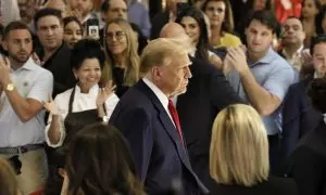 31/05/2024-El ex presidente estadounidense Donald Trump sale después de hablar en una conferencia de prensa en la Torre Trump el día después de que un jurado lo declarara culpable de los 34 cargos en su juicio penal por dinero silencioso.