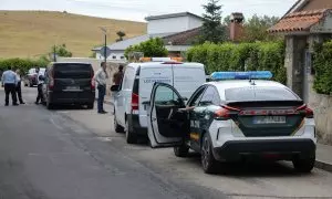 Calle acordonada por la Guardia Civil, a 18 de junio de 2024, en Soto del Real, Madrid.