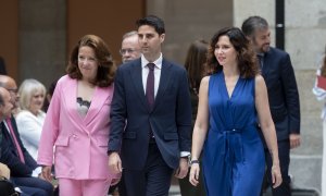 La consejera de Sanidad de la Comunidad de Madrid, Fátima Matute; el consejero de Educación y Universidades, Emilio Viciana, y la presidenta de la Comunidad de Madrid, Isabel Díaz Ayuso, a su llegada a la presentación del nuevo proyecto Ciudad de la Salud