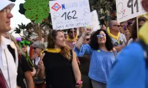 Una manifestación contra la tala de árboles en la Puerta del Sol, a 8 de octubre de 2023, en Madrid (España).