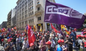 8 de junio de 2024. La concentración del 8 de junio de CCOO ante la sede de Foment para reivindicar la reducción de jornada laboral y protestar por el bloqueo de los convenios colectivos.