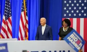 El actual presidente y candidato demócrata para las elecciones estadounidenses, Joe Biden, en un acto de campaña este viernes en Detroit, Michigan.