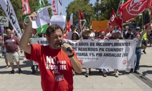 Foto de archivo de una movilización organizada por los sindicatos CCOO, UGT y CSIF, a 15 de junio de 2023, en Sevilla.