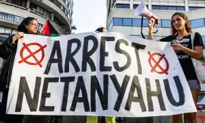 24/07/2024 Activistas propalestinos protestan a la llegada del primer ministro israelí Netanyahu al hotel Watergate. Foto de archivo.