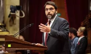 Ferran Pedret, del PSC-Units per Avançar, durant la seva intervenció en el ple d'investidura d'Illa