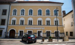 29/08/2024 Fachada de la casa natal de Adolf Hitler en Braunau, actualmente en proceso de conversión en una estación policial. Foto de archivo.