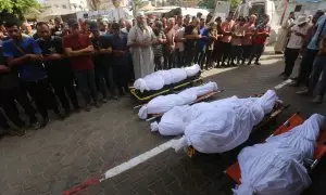 08/09/2024  Familiares de los palestinos asesinados por Israel lloran mientras reciben los cadáveres de la morgue del Hospital Al-Aqsa. Foto de archivo.