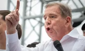 Fotografía del candidato opositor venezolano Edmundo González Urrutia, en un acto de campaña en La Victoria (Venezuela). EFE/ Rayner Peña R.