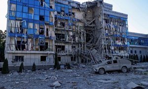 Imagen de un edificio de oficinas tras un ataque con misiles rusos, en Kharkiv, a 24 de julio de 2024.