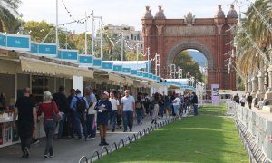 La Setmana del Llibre en Català al passeig de Lluís Companys