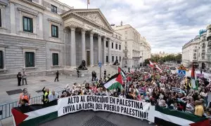 Cientos de personas durante una manifestación a favor de Palestina, de Atocha a Sol, a 5 de octubre de 2024.