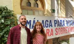 Carlos Aceituno y Ester Rodríguez, portavoces de la plataforma Málaga para vivir.