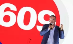 El candidato a la presidencia de Uruguay por la coalición izquierdas Frente Amplio, Yamandú Orsi, durante el acto de campaña electoral en Montevideo (Uruguay), a 19 de octubre de 2024.