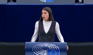 Irene Montero, eurodiputada de Podemos, durante su intervención en la Eurocámara, este martes.