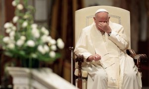 El Papa Francisco en la basílica de San Juan de Letrán, durante una una asamblea con la diócesis de Roma, de que él es obispo. REUTERS/Remo Casilli