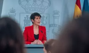 La ministra de Inclusión, Seguridad Social y Migraciones, Elma Saiz, durante la rueda de prensa tras el Consejo de Ministros.