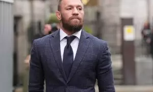 Conor McGregor, llega al juzgado.