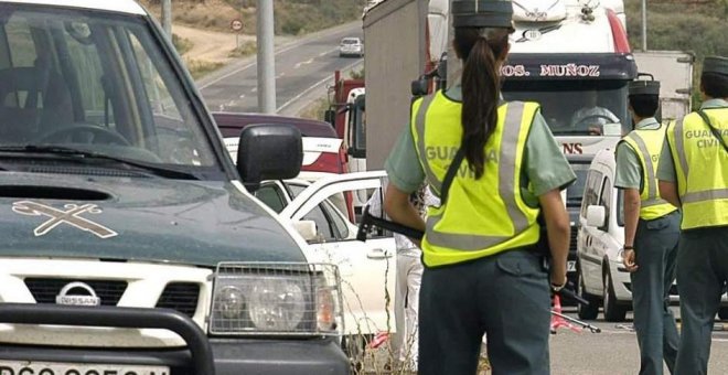 El oficial que expedientó a la guardia civil con la regla se justifica: "Estamos en alerta antiterrorista"