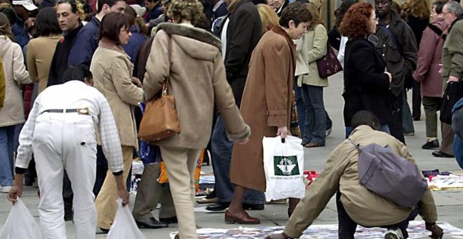 Los manteros vuelven a la protesta contra su criminalización