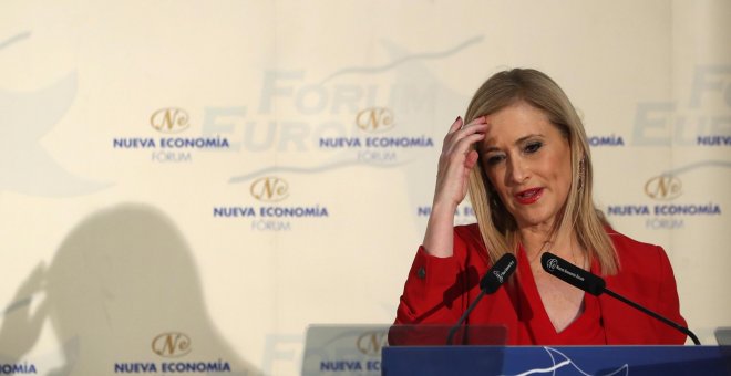 Cifuentes niega que esté "acusada de nada" y pide "rebajar la tensión parlamentaria"