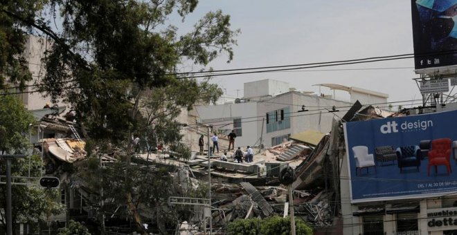 Un terremoto de 7,1 sacude el centro de México y deja más de 200 muertos