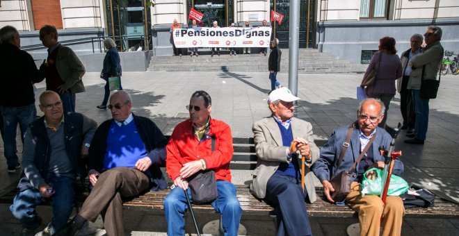 El petróleo dinamita la negociación colectiva y la subida de las pensiones