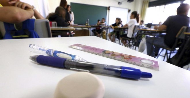 Piden 16 años de cárcel para un profesor que abusó de dos alumnas y una compañera