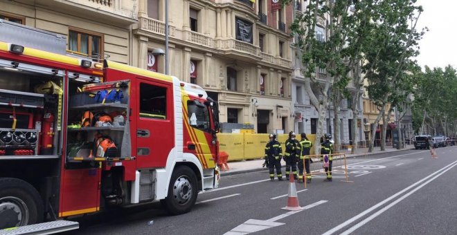 Otro derrumbe en el edifico donde murieron dos obreros obliga a desalojar a 21 familias