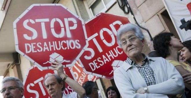 Aplazado un mes el desahucio de una víctima de violencia machista con tres hijos menores