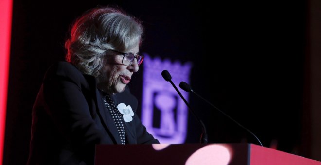 Carmena ya está en planta después de que los médicos le fijaran el tobillo