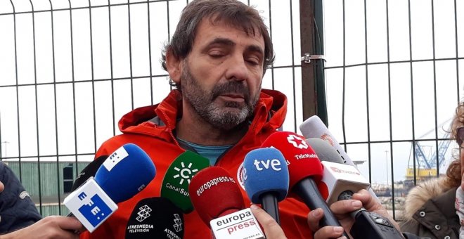 Óscar Camps, director de Proactiva Open Arms: "Hemos tenido que hacer milagros para dar mantas, medicamentos y comida"