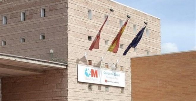 Sólo un médico y una enfermera para atender a los pacientes en centros médicos de Madrid