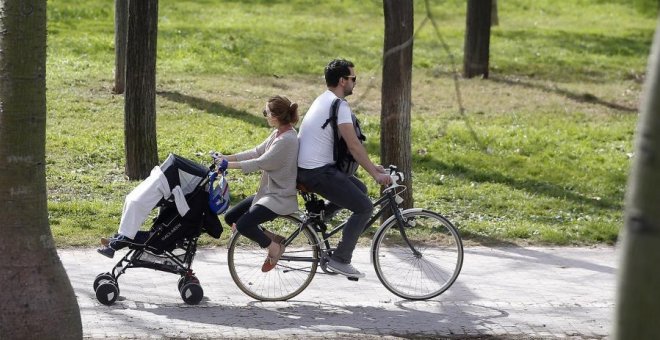 Más de 563.000 contribuyentes han recibido la devolución del IRPF por maternidad y paternidad