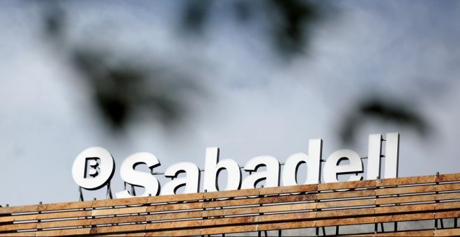 El Sabadell cierra la transferencia a Cerberus de varias megacarteras inmobiliarias por 3.430 millones