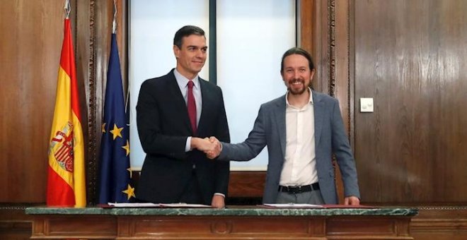 Sánchez e Iglesias presentan un programa progresista que califican de "valiente" e "histórico"