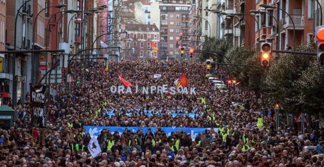 La búsqueda de apoyos a favor de una nueva política penitenciaria tras el final de ETA llega a Madrid