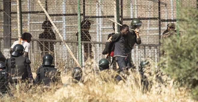 La BBC responsabiliza al Gobierno de la tragedia de Melilla con unas imágenes adelantadas por 'Público'