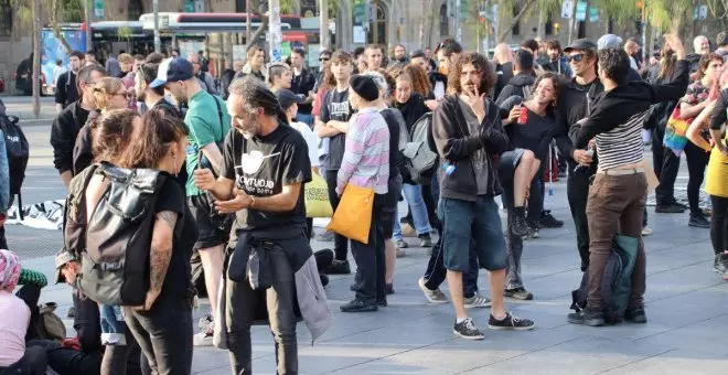 Unas 400 personas se manifiestan en el centro de Barcelona bajo el lema 'Paremos el fascismo'