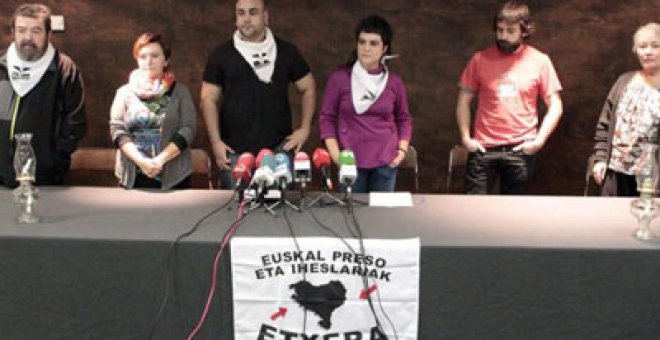 Familiares de presos vascos denuncian una campaña de "criminalización"