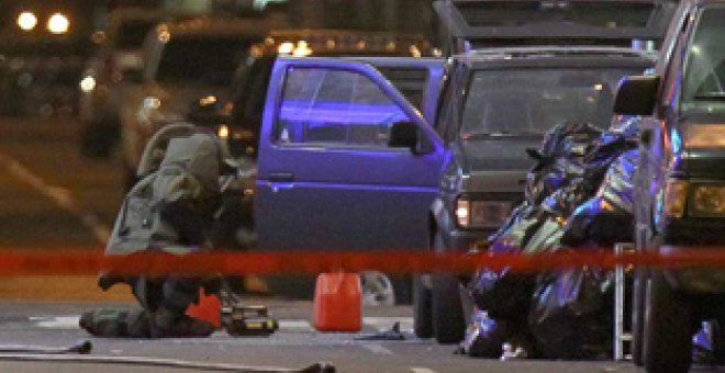 Un coche preparado para explotar lleva el pánico a Times Square