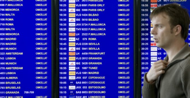 Nuevos cierres de aeropuertos por la nube volcánica