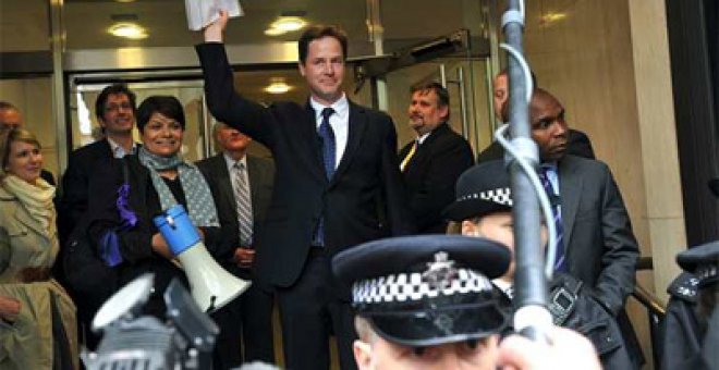 Clegg valora a puerta cerrada la oferta 'tory'