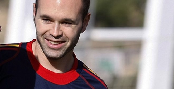 Iniesta, titular ante Suiza