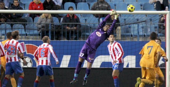 El Betis manda a la lona al Zaragoza