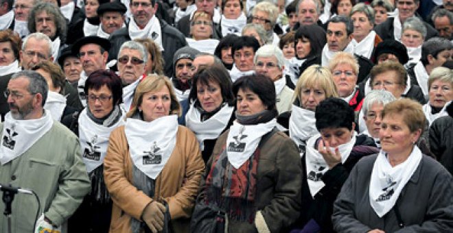 Pedraz permite la marcha a favor de los presos etarras